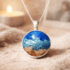 Beach Ashes Round Necklace Resin