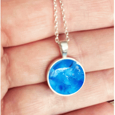 Ashes in Glass Round Necklace Blue
